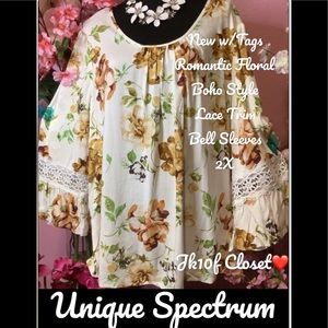 🌻NWT Unique Spectrum 2X FLORAL TOP